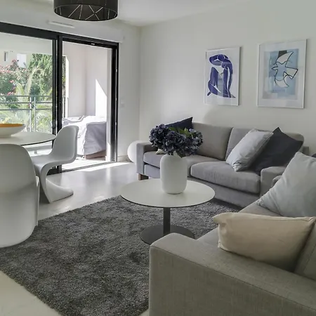 Immogroom- Modern - Elegant - Close To The -ac Apartment Cannes